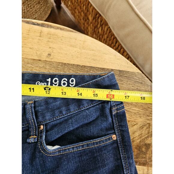Gap 1969 Women’s Real Straight Jeans Mid Rise Size 31 S/12 Dark Wash - Picture 6 of 7